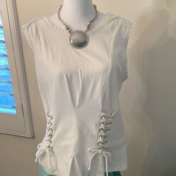 William Rast size medium white sleeveless lace up detail top one tiny spot EUC - Picture 8 of 13